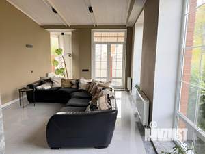 Коттедж 300м², 3-этажный, на длительный срок,