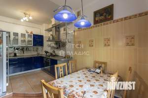 Таунхаус 161м², 3-этажный, участок 2 сот.  