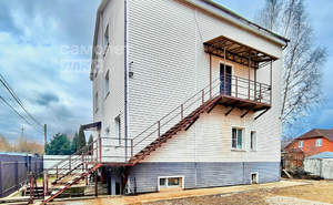 Дом 289м&sup2;, 3-этажный, участок 8 сот.  