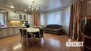 Дом 393м&sup2;, 2-этажный, участок 7 сот.  