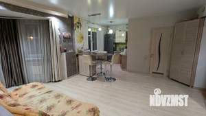 Дом 393м&sup2;, 2-этажный, участок 7 сот.  