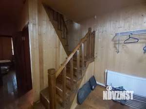 Дом 220м&sup2;, 3-этажный, участок 4 сот.  