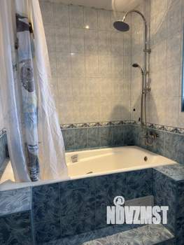 Коттедж 310м&sup2;, 3-этажный, участок 2 сот.  