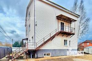 Коттедж 289м&sup2;, 3-этажный, участок 8 сот.  