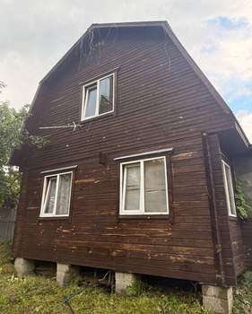 Дом 60м&sup2;, 2-этажный, участок 5 сот.  