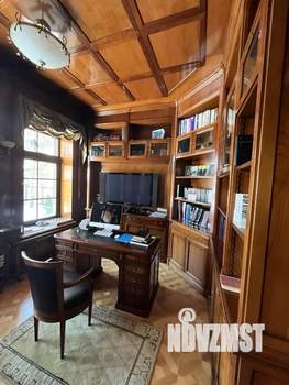 Коттедж 1060м&sup2;, 2-этажный, участок 35 сот.  