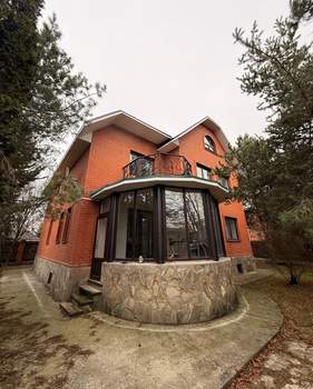 Дом 350м&sup2;, 4-этажный, участок 12 сот.  