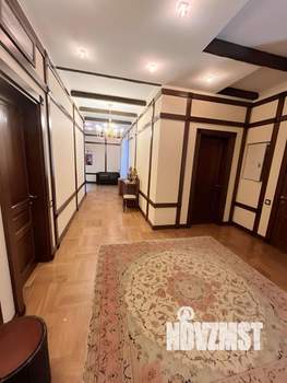 Коттедж 1060м&sup2;, 2-этажный, участок 35 сот.  