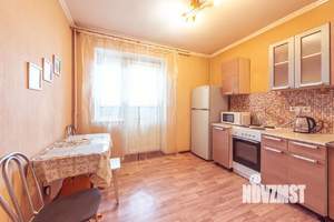 1-к квартира, посуточно, 37м2, 1/1 этаж