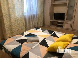 1-к квартира, посуточно, 40м2, 4/18 этаж