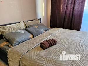 1-к квартира, посуточно, 53м2, 1/1 этаж