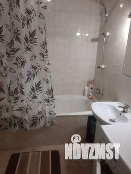 1-к квартира, посуточно, 38м2, 2/18 этаж