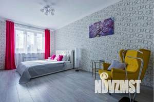 1-к квартира, посуточно, 40м2, 5/17 этаж