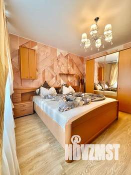 1-к квартира, посуточно, 39м2, 1/4 этаж