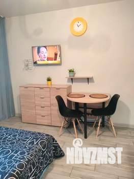 Студия квартира, посуточно, 25м2, 10/12 этаж