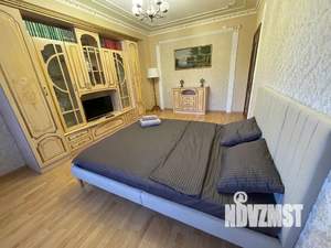 1-к квартира, посуточно, 45м2, 3/15 этаж