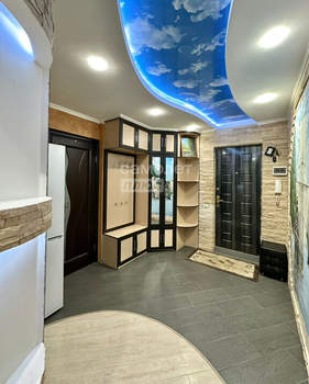 2-к квартира, вторичка, 55м2, 1/5 этаж