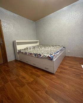 1-к квартира, вторичка, 42м2, 8/17 этаж