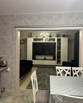 3-к квартира, вторичка, 82м2, 9/12 этаж