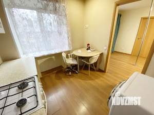 2-к квартира, вторичка, 42м2, 4/4 этаж