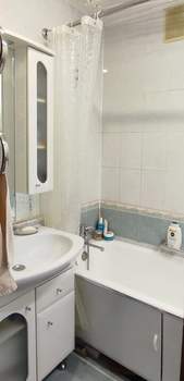 3-к квартира, вторичка, 63м2, 3/5 этаж