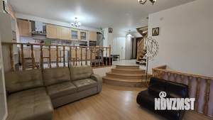 3-к квартира, вторичка, 135м2, 2/4 этаж