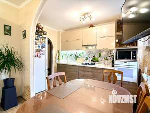 2-к квартира, вторичка, 52м2, 1/5 этаж