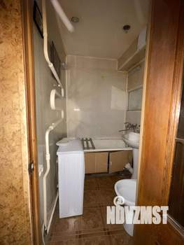 2-к квартира, вторичка, 32м2, 1/4 этаж