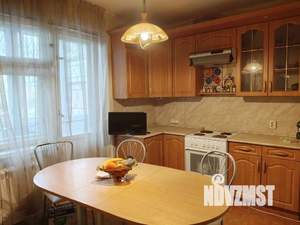 2-к квартира, вторичка, 60м2, 1/10 этаж