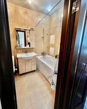 2-к квартира, вторичка, 65м2, 10/19 этаж