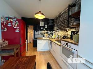 2-к квартира, вторичка, 58м2, 4/4 этаж