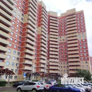 2-к квартира, вторичка, 52м2, 1/19 этаж