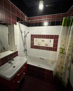 2-к квартира, вторичка, 63м2, 15/18 этаж