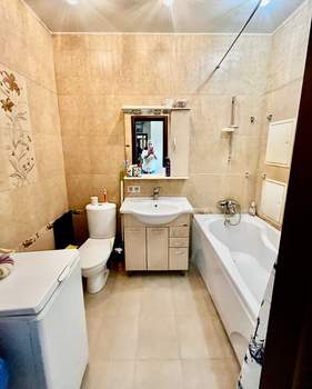 2-к квартира, вторичка, 65м2, 10/19 этаж