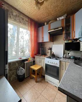 2-к квартира, вторичка, 42м2, 1/5 этаж