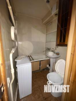 2-к квартира, вторичка, 32м2, 1/4 этаж