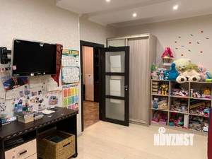 2-к квартира, вторичка, 63м2, 10/17 этаж