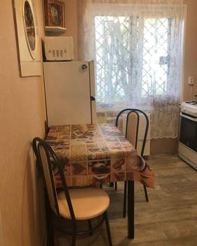 2-к квартира, вторичка, 43м2, 1/5 этаж